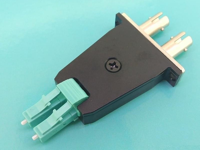 LC公-ST母雙工光纖適配器