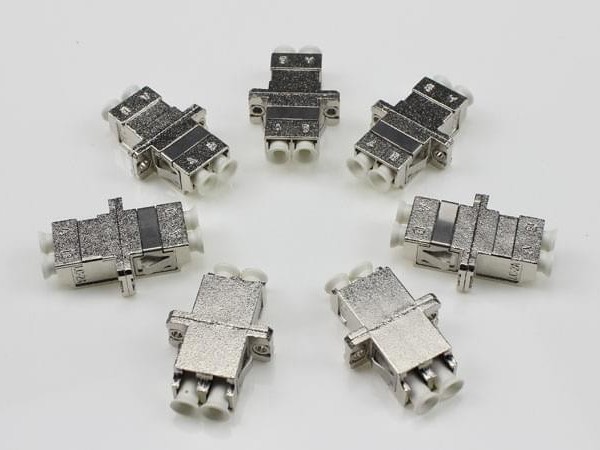LC SM 雙工 金屬 有耳光纖適配器