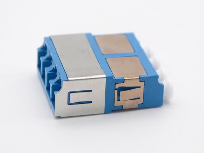 LC UPC 四聯(lián) IS型光纖適配器，耦合器