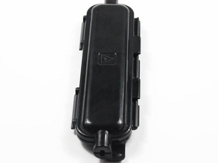 1進(jìn)1出光纖皮線保護(hù)盒