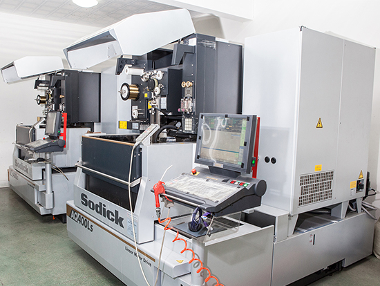 生產(chǎn)設(shè)備